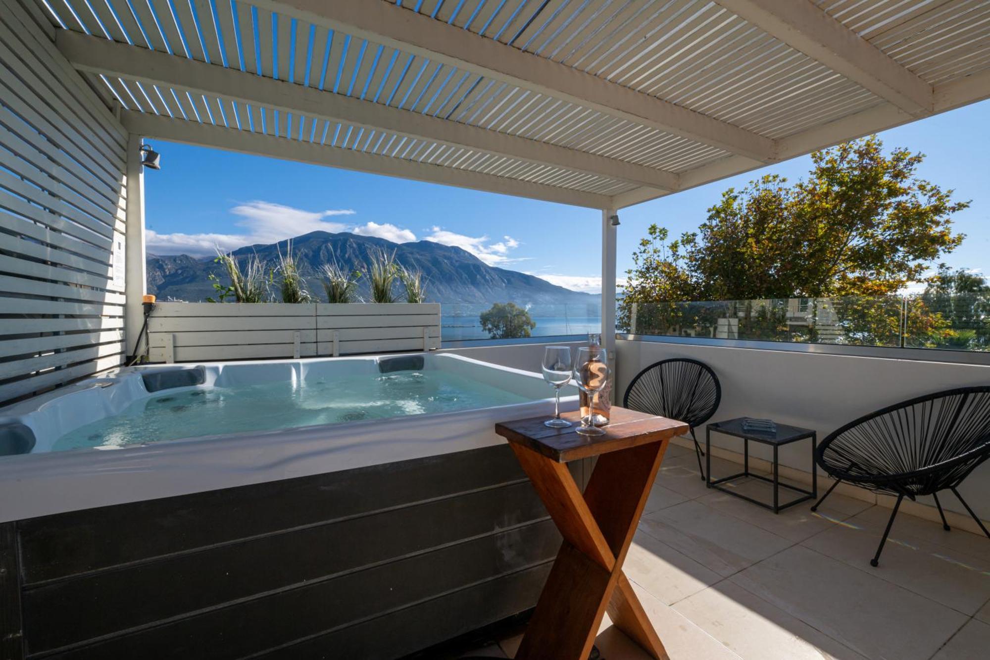 Panellinion Luxury Rooms Kalamata Extérieur photo