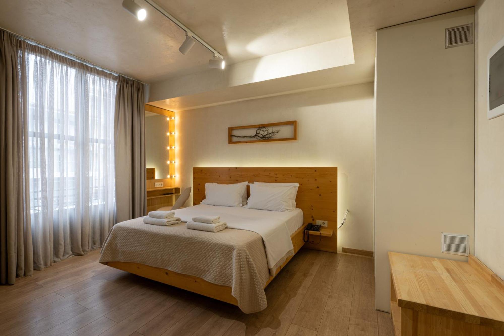 Panellinion Luxury Rooms Kalamata Extérieur photo